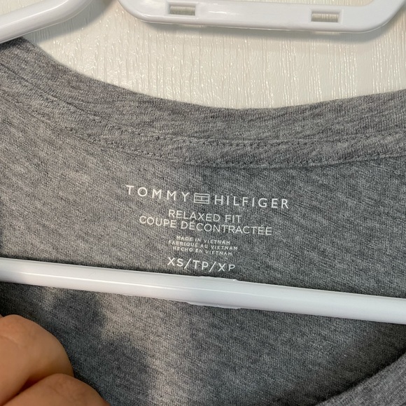 Tommy Hilfiger t-shirt - Picture 2 of 3